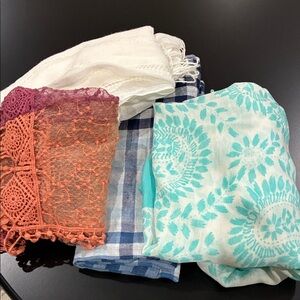Bundle of 4 scarves